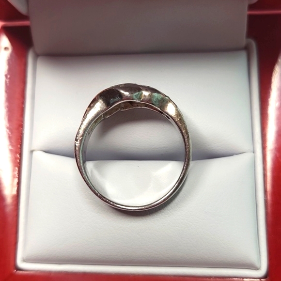 White Sapphire - Picture 3 of 8